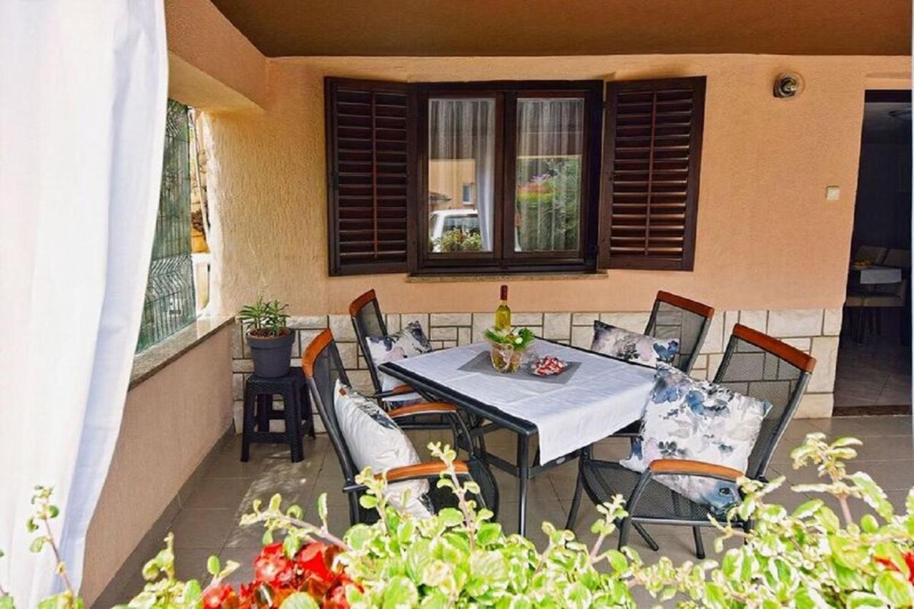 Apartmani Sole Пьешчана-Увала Экстерьер фото